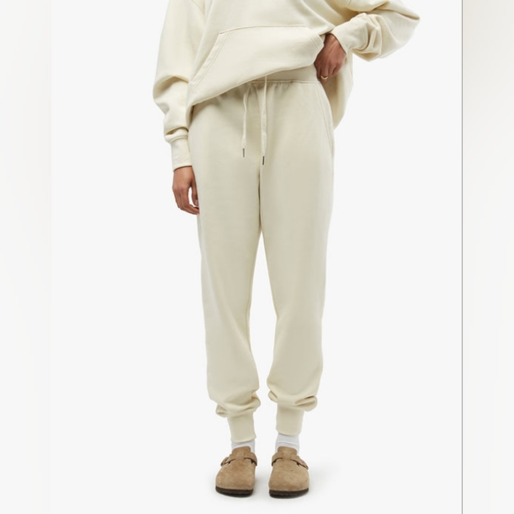 We wore what burnout fleece joggers in Ecru cream color. Medium. NWT